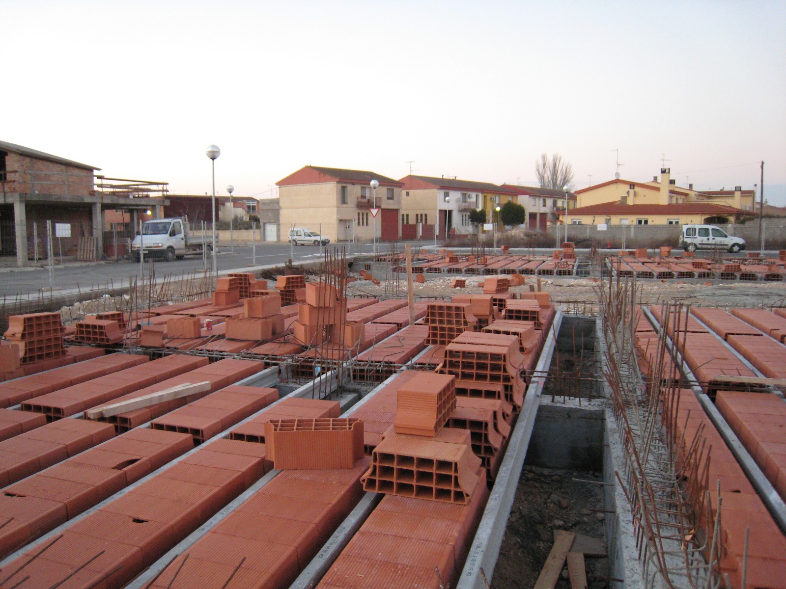 Arxiu històric d'obra 2 — fonamentació i forjat sanitari